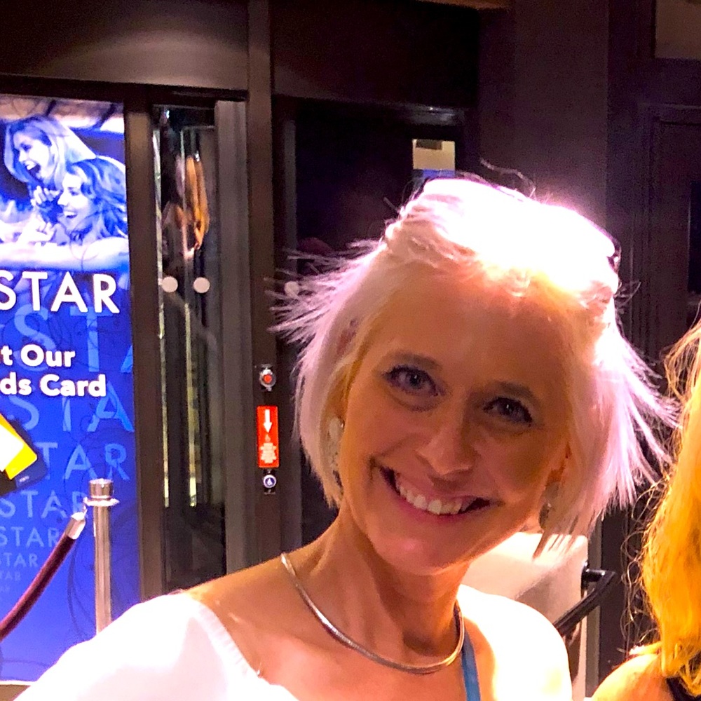 Meet your Posher, Stacie